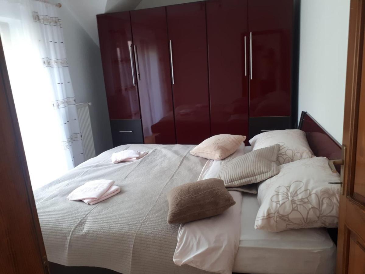Apartman Nika Otočac Esterno foto